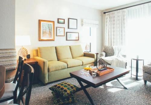 Holiday Inn Vacations At Orange Lake Resort East Village 포 코너스 외부 사진